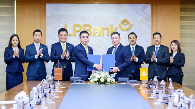 LPBank và Tập đoàn Hưng Thịnh ký kết Hợp đồng tín dụng hạn mức 5.000 tỷ đồng